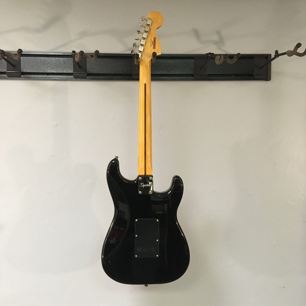 Squier Classic Vibe &#39;70s Stratocaster HSS Left-handed Black Refurb