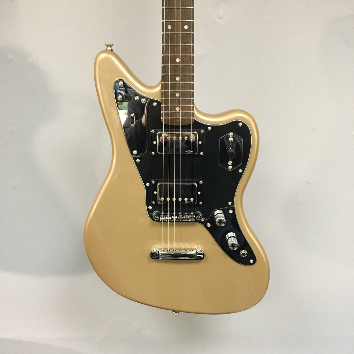 Squier Contemporary Jaguar HH ST - Shoreline Gold Guitars...