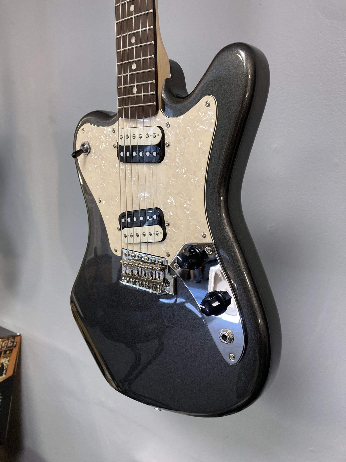 Squier Paranormal Supersonic Electric Guitar Guitars on Main