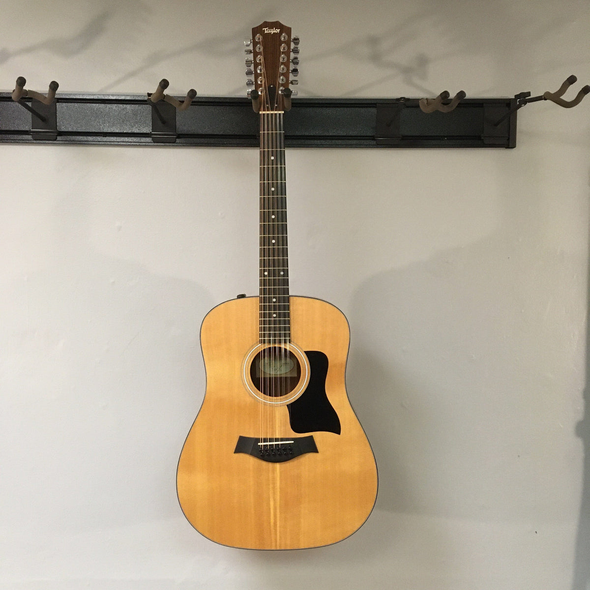 Taylor 150e 12 string w/GigBag Used Guitars on Main